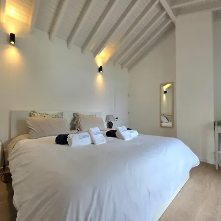 Varadouro Cove House *